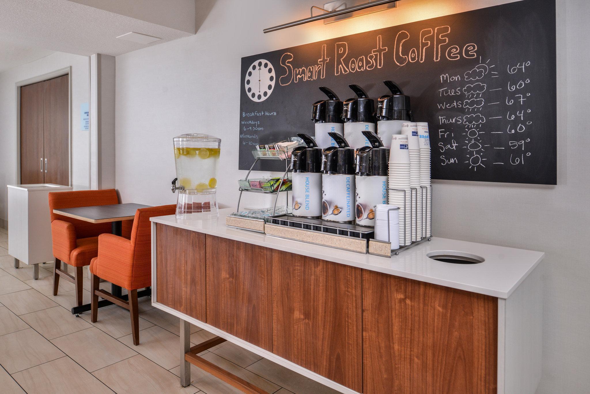 Holiday Inn Express Westley By Ihg Ngoại thất bức ảnh