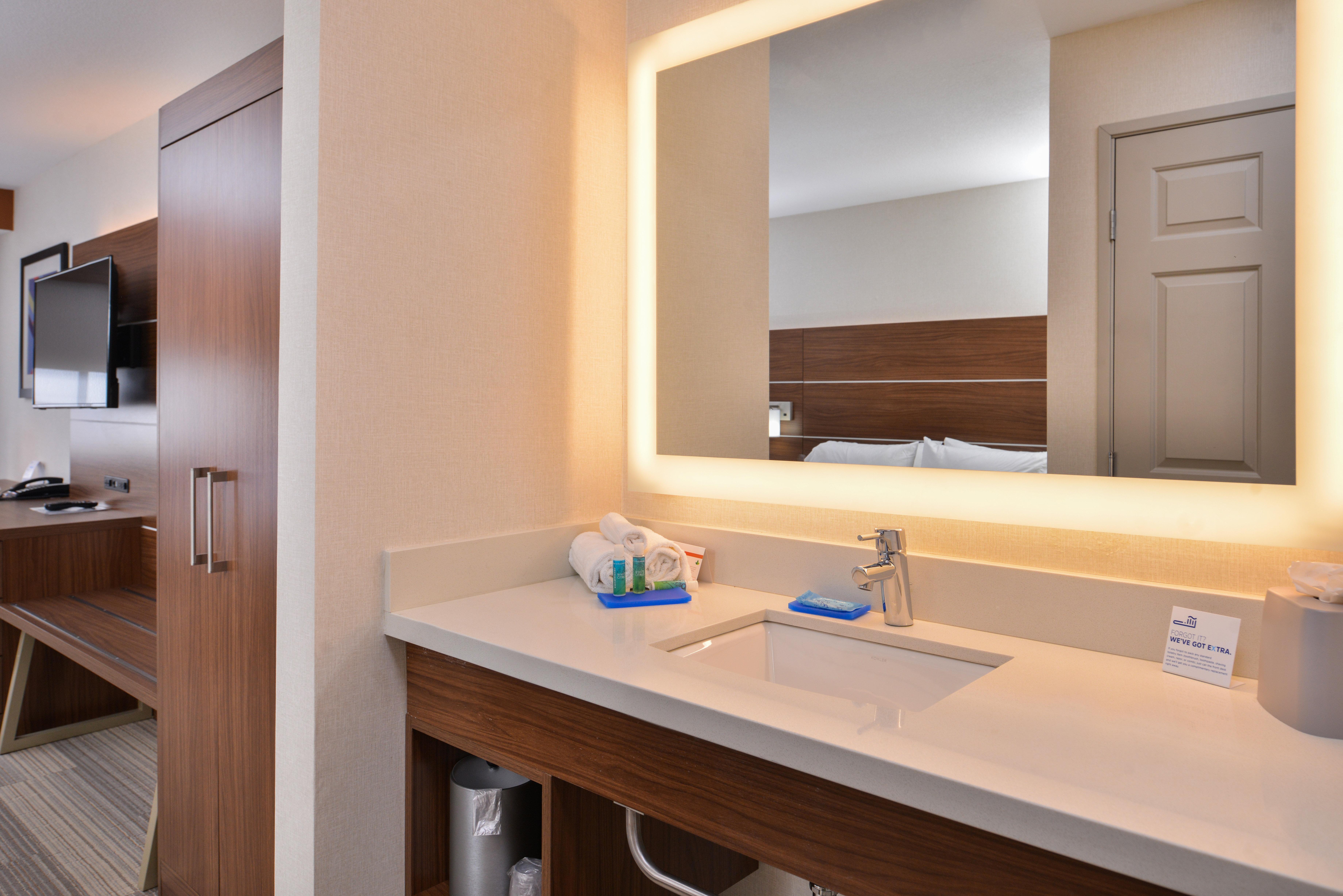 Holiday Inn Express Westley By Ihg Ngoại thất bức ảnh