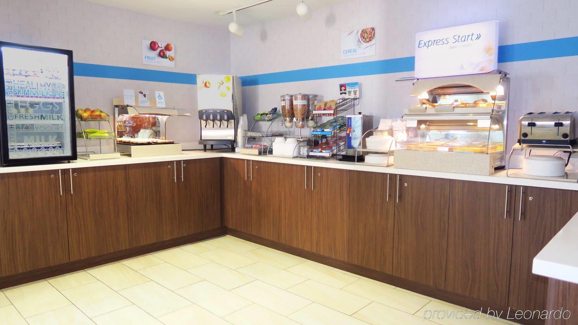 Holiday Inn Express Westley By Ihg Ngoại thất bức ảnh