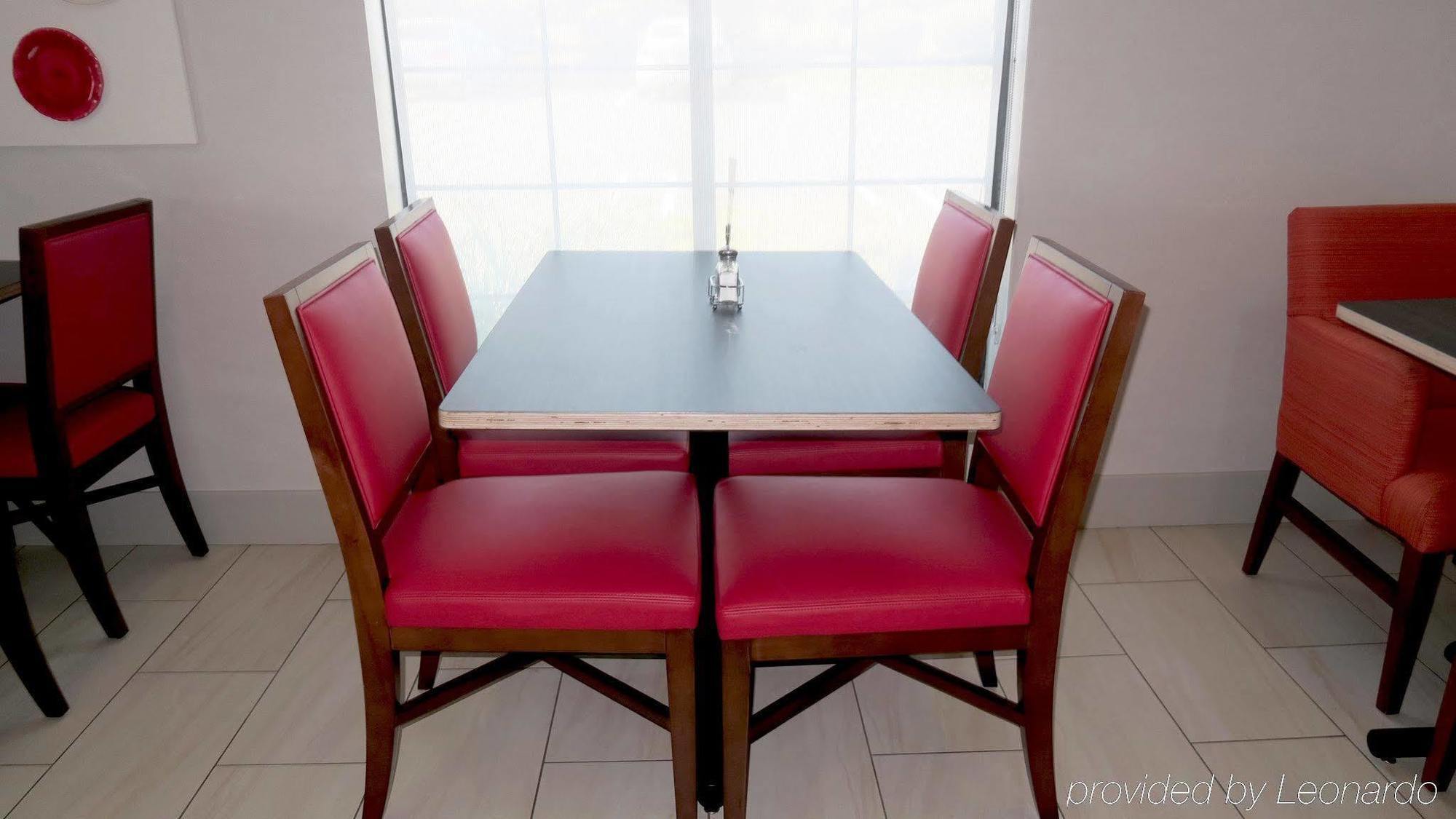 Holiday Inn Express Westley By Ihg Ngoại thất bức ảnh